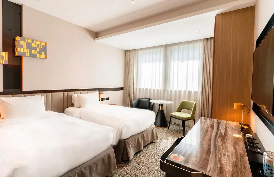 Nathan Hotel-1